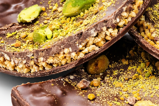 Oeuf 650g Noir praliné pistache